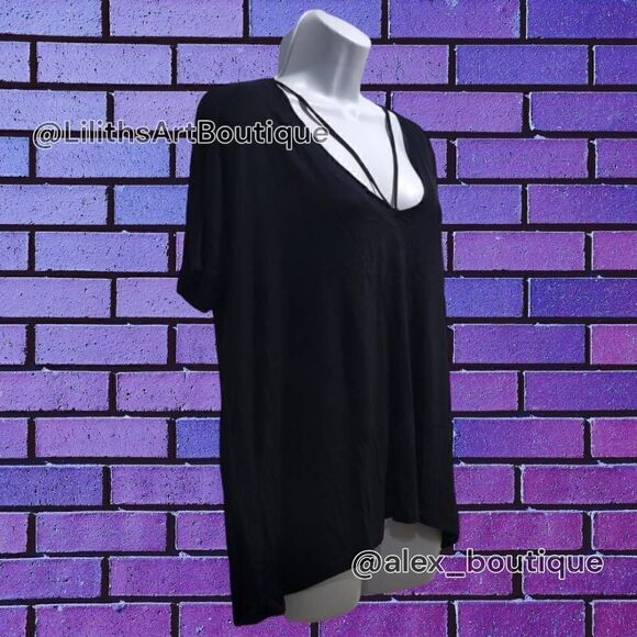 Windsor Black V-neck Strap Tee(L021)-Size M for Women - Picture 2 of 6